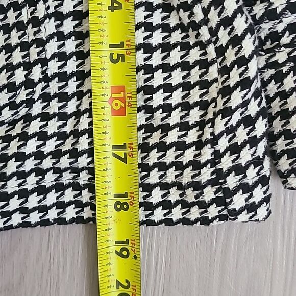 Roxy Black and White Checkered Blazer with 3/4 Sleeves - Picture 3 of 7